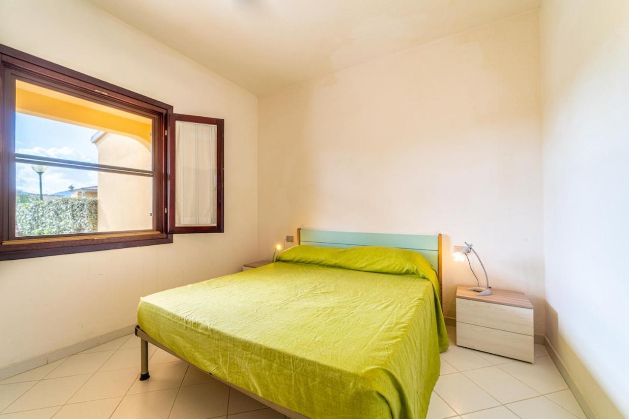 Iss Travel, Ambra Apartments - 800 M From La Cinta Beach San Teodoro  Kültér fotó