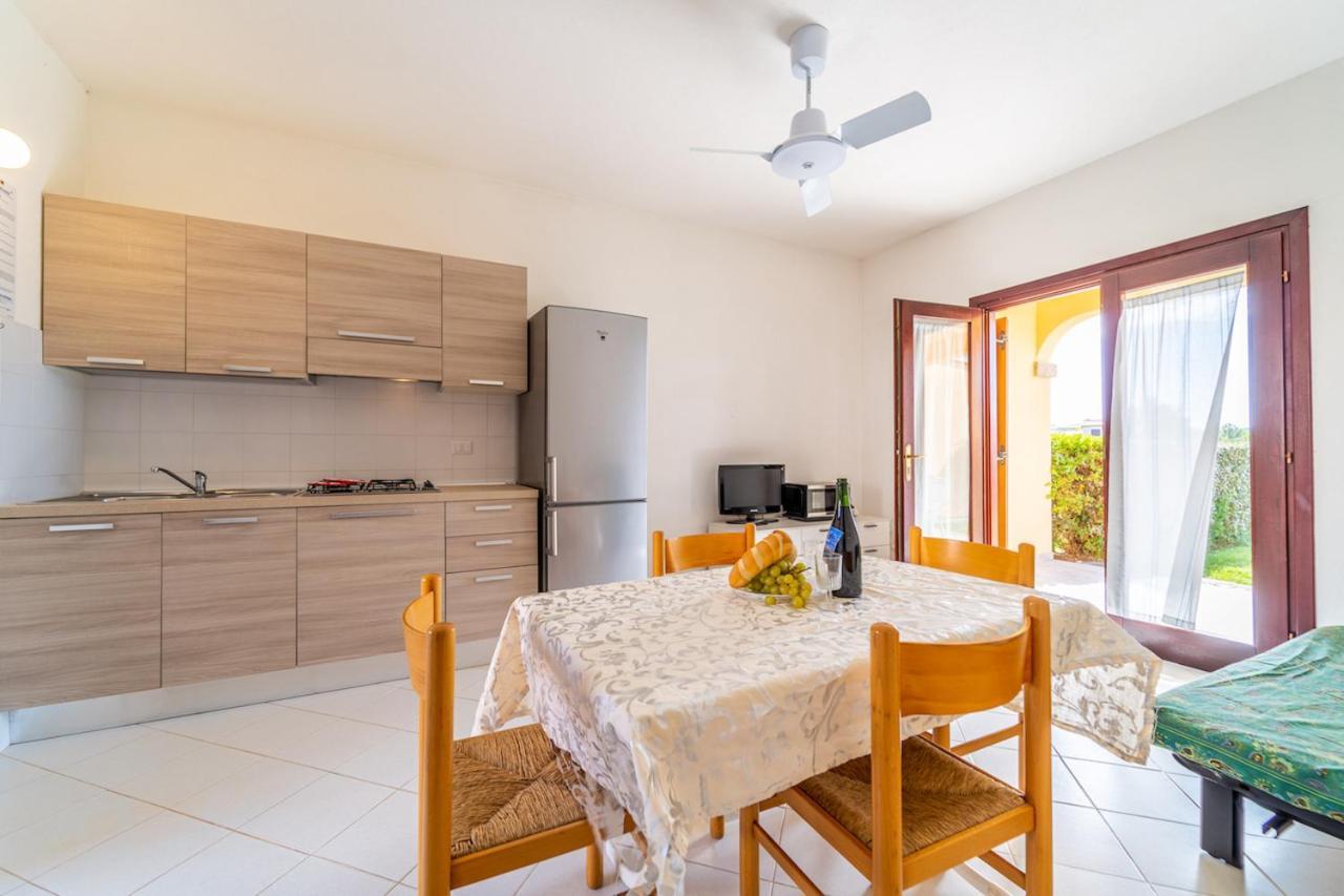 Iss Travel, Ambra Apartments - 800 M From La Cinta Beach San Teodoro  Kültér fotó