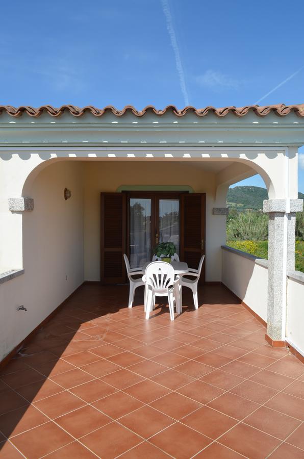 Iss Travel, Ambra Apartments - 800 M From La Cinta Beach San Teodoro  Kültér fotó