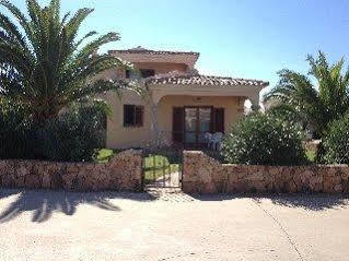 Iss Travel, Ambra Apartments - 800 M From La Cinta Beach San Teodoro  Kültér fotó